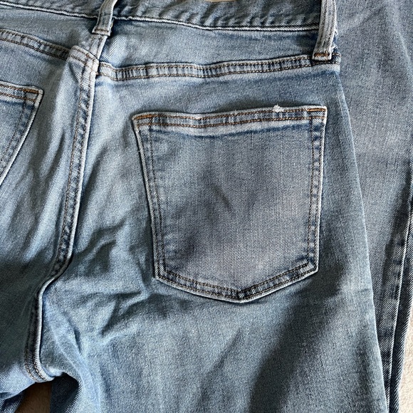 Old Navy Athletic Straight Leg Light Wash Jeans - Picture 6 of 8